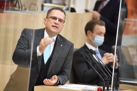Woeginger_NR-Sitzung_Erste_Lesung_Budget-ZINNER_FVZ2920.jpg