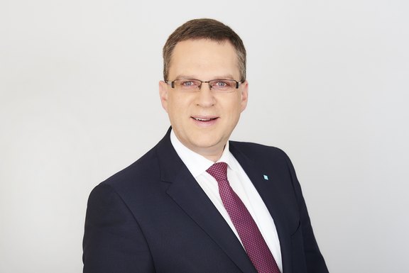 Woeginger_OeVP_Klub_Sabine_Klimpt__1_.jpg